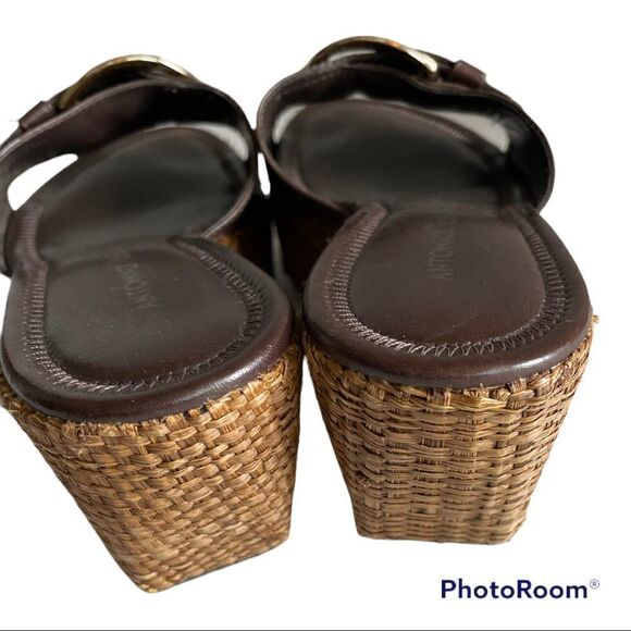 Antonio Melani Platform Sandals Mules, Size 6 1/2 Brown Buckles with Gold Metal - Picture 5 of 7